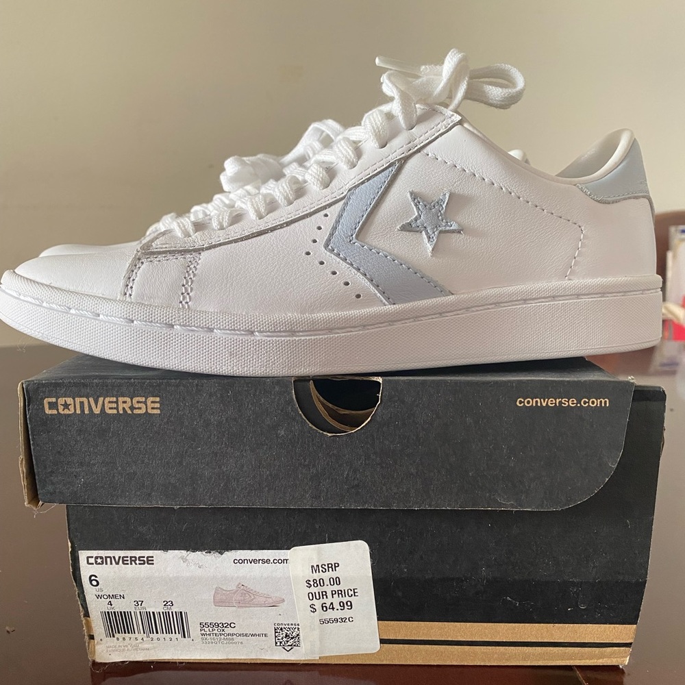 New converse sneakers women size 6 white/porpoise